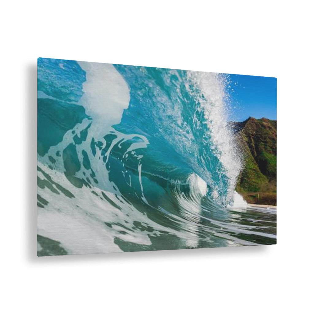 Wave Crashing Horizontal