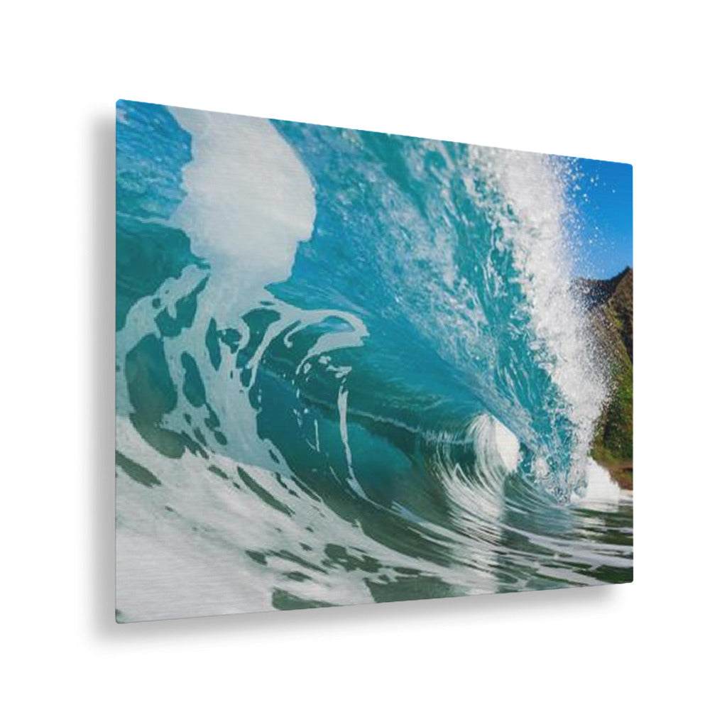 Wave Crashing Horizontal
