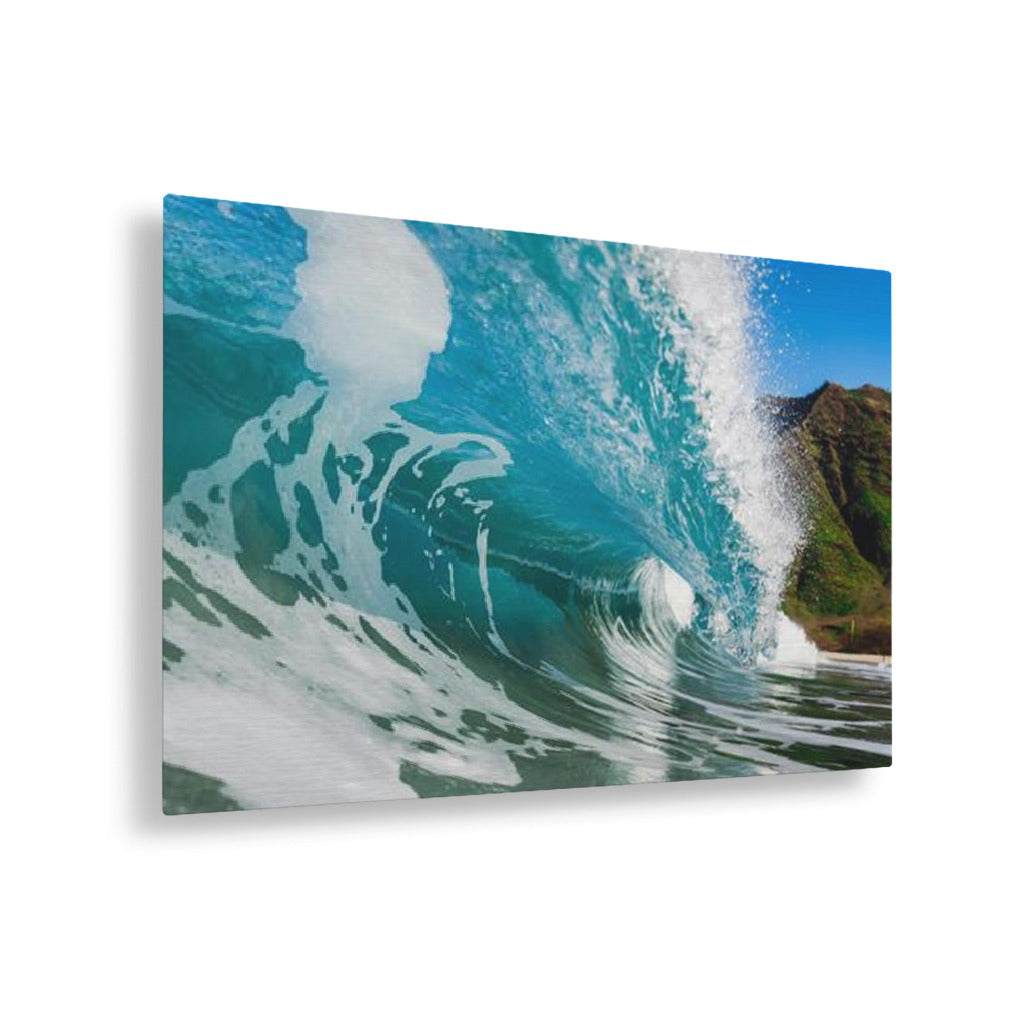 Wave Crashing Horizontal