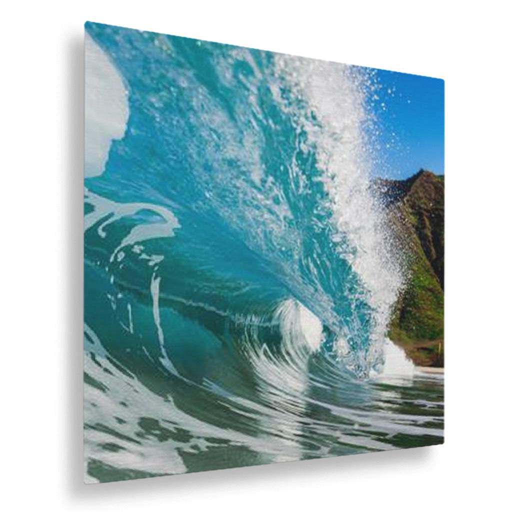 Wave Crashing Horizontal