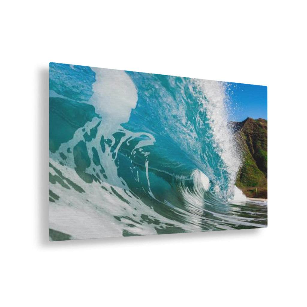 Wave Crashing Horizontal