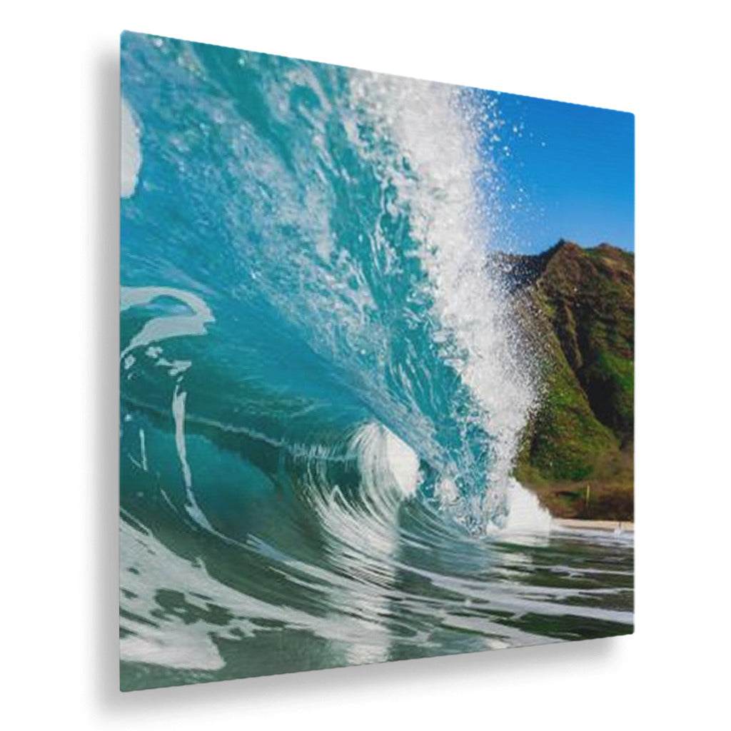 Wave Crashing Horizontal